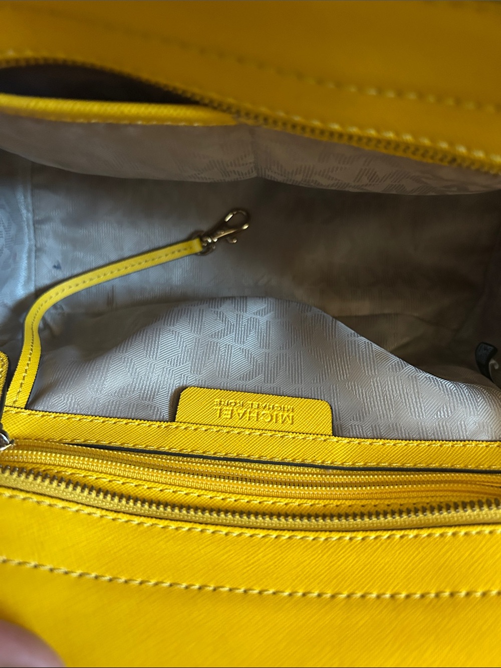 MICHAEL Michael Kors Selma satchel in yellow saffiano leather crossbody, EUC - Picture 12 of 12